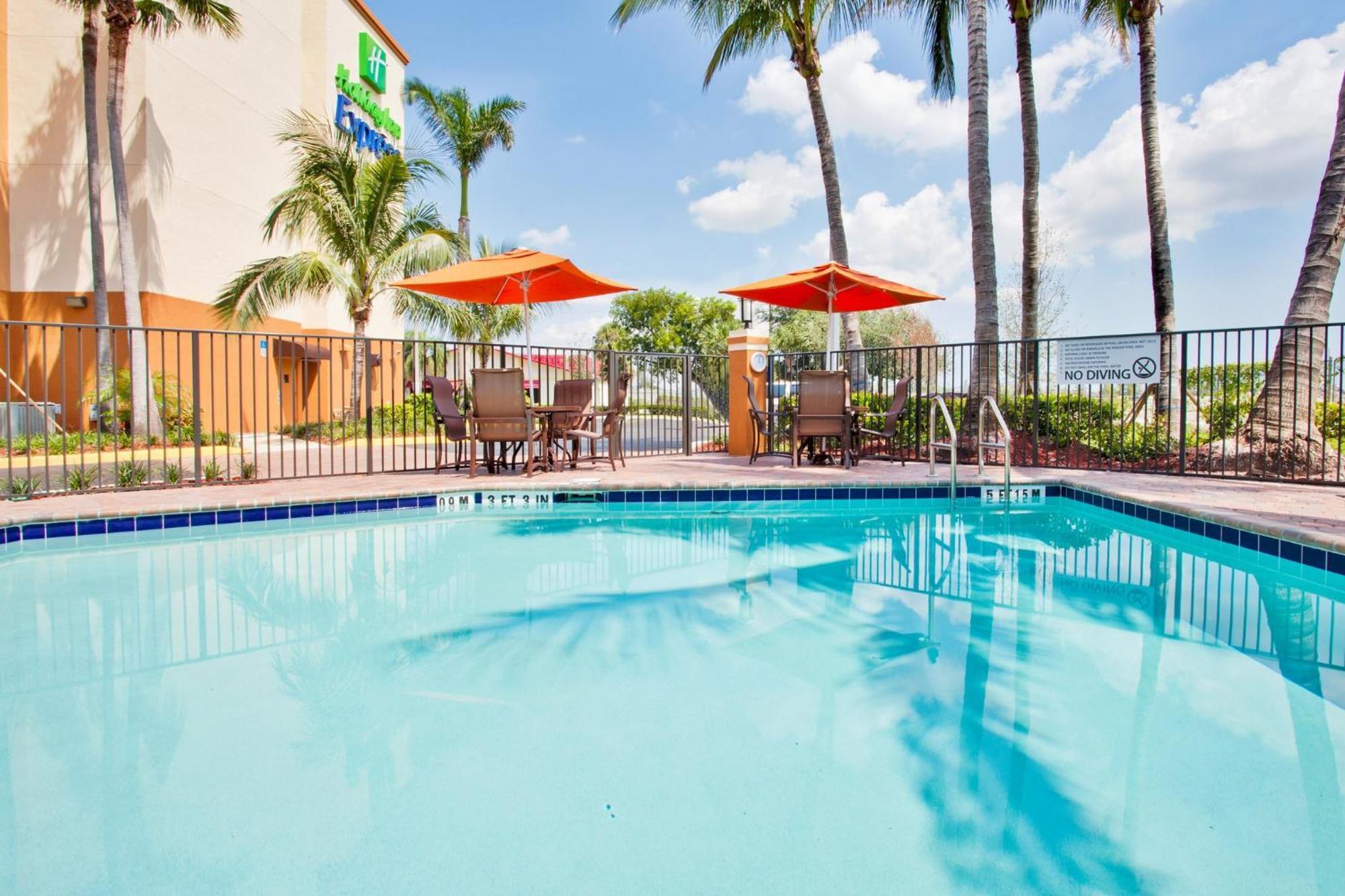 Holiday Inn Express And Suites Fort Lauderdale Airport West By Ihg Davie Luaran gambar